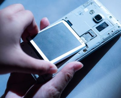 mobile phone battery components of a smartphone